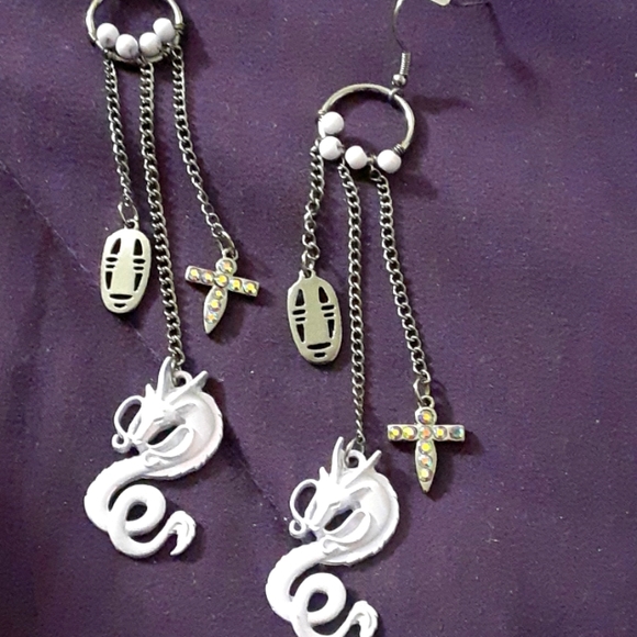 Shiny purple dragons with 2 cute little trinkets - Picture 1 of 1